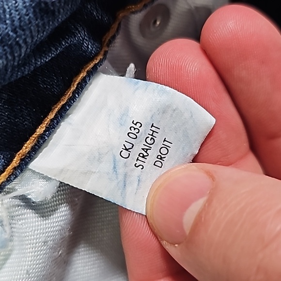 Calvin Klein 32x32 straight leg jeans - Picture 8 of 8